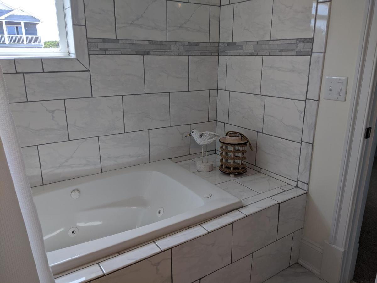2508 Beach Rd, Semi-Oceanfront, Pool/Hot Tub Nags Head Extérieur photo